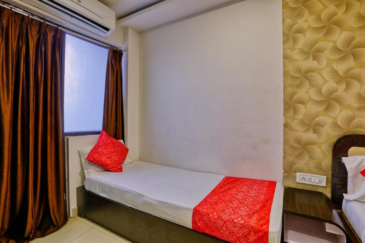 Hotel Galaxy Индаур Экстерьер фото